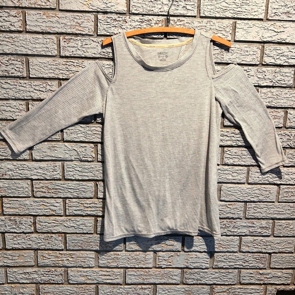 Calvin Klein Performance Cold Shoulder Open Tie Back Striped Top Grey White M